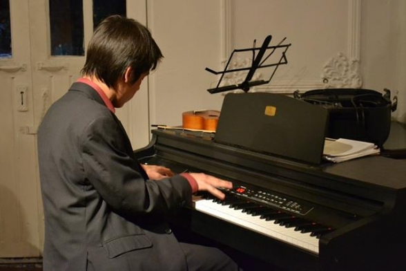 Cuchara y Piano